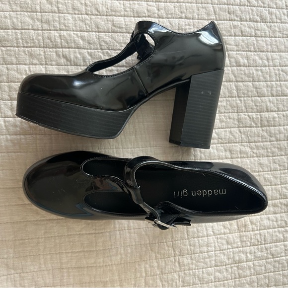 Madden Girl Platform Pumps - Picture 5 of 6